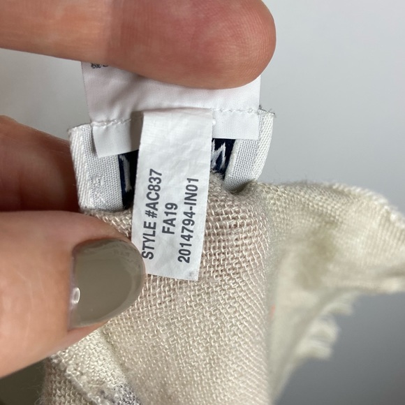 J. CREW Double-Side Beige Scarf Gray & Pink Strips - Picture 9 of 9